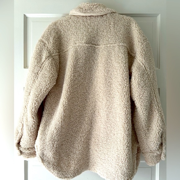 Coffee Shop New York cozy sherpa shacket - Picture 5 of 9